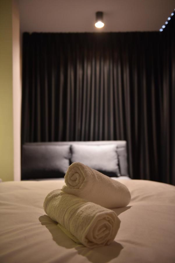 Selfie's Boutique Hotel Tibériade Extérieur photo