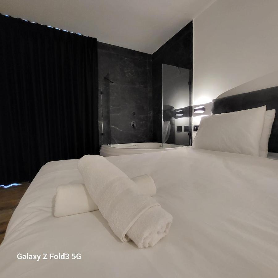 Selfie's Boutique Hotel Tibériade Extérieur photo