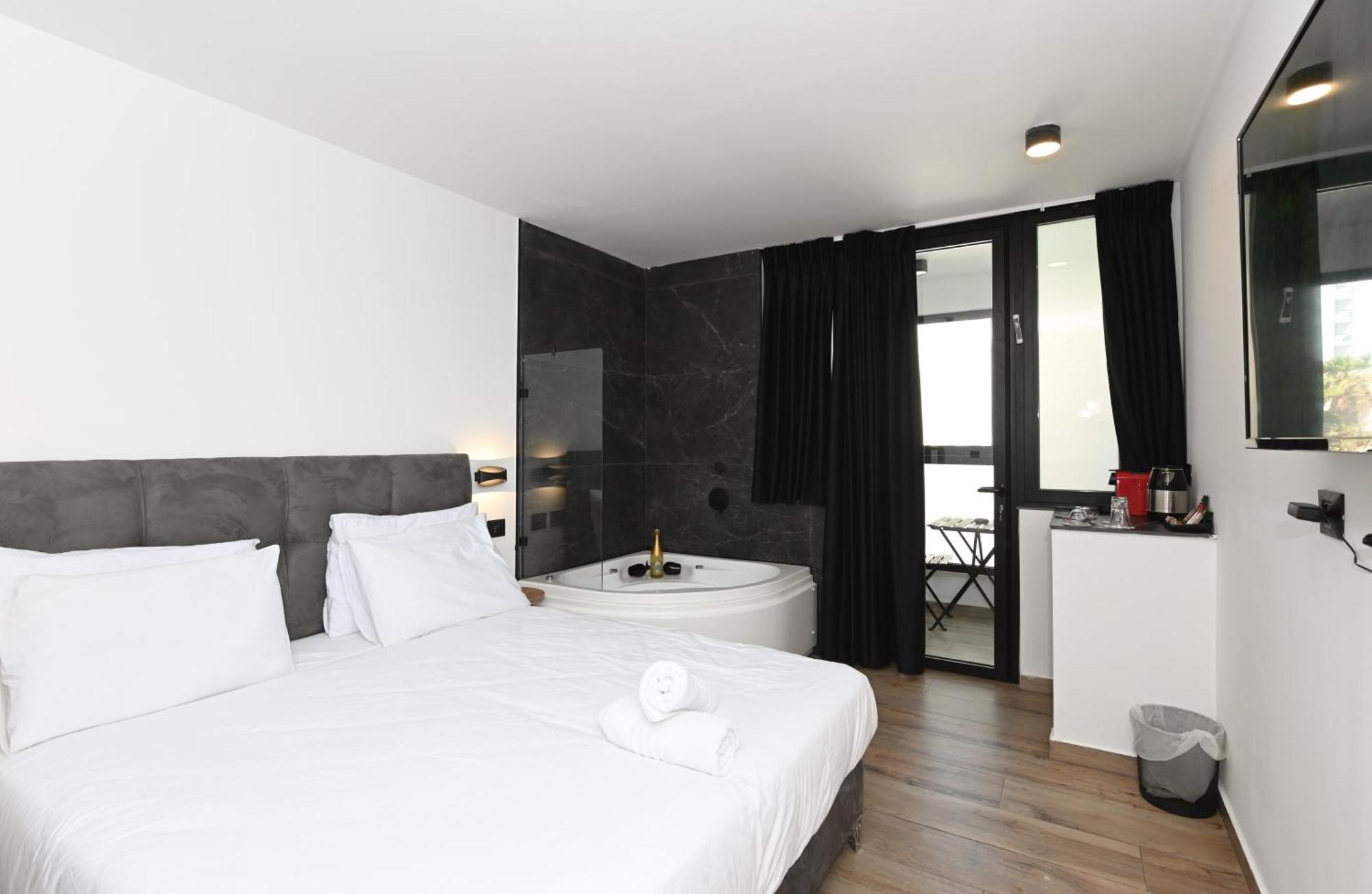 Selfie's Boutique Hotel Tibériade Extérieur photo