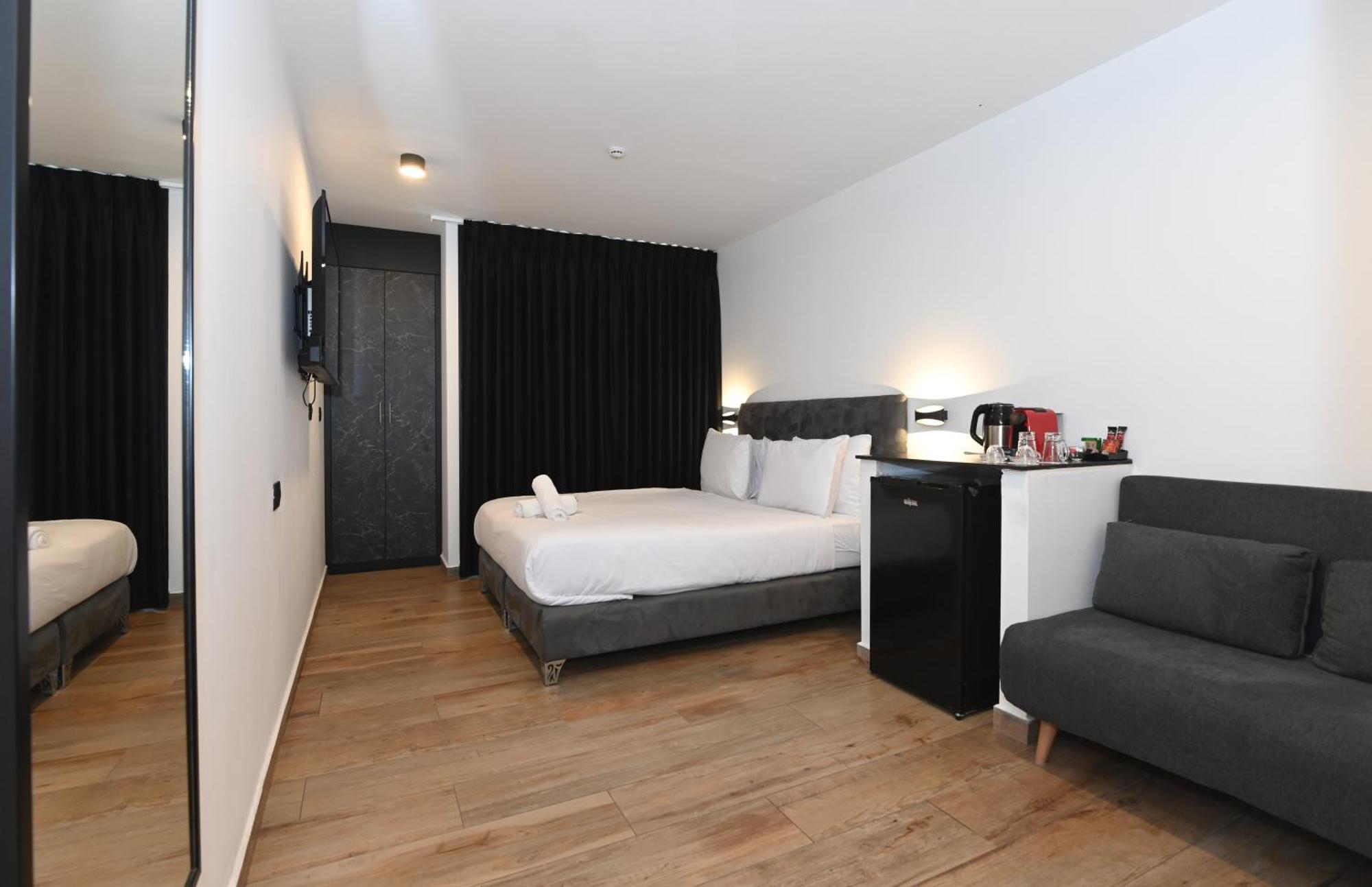 Selfie's Boutique Hotel Tibériade Chambre photo